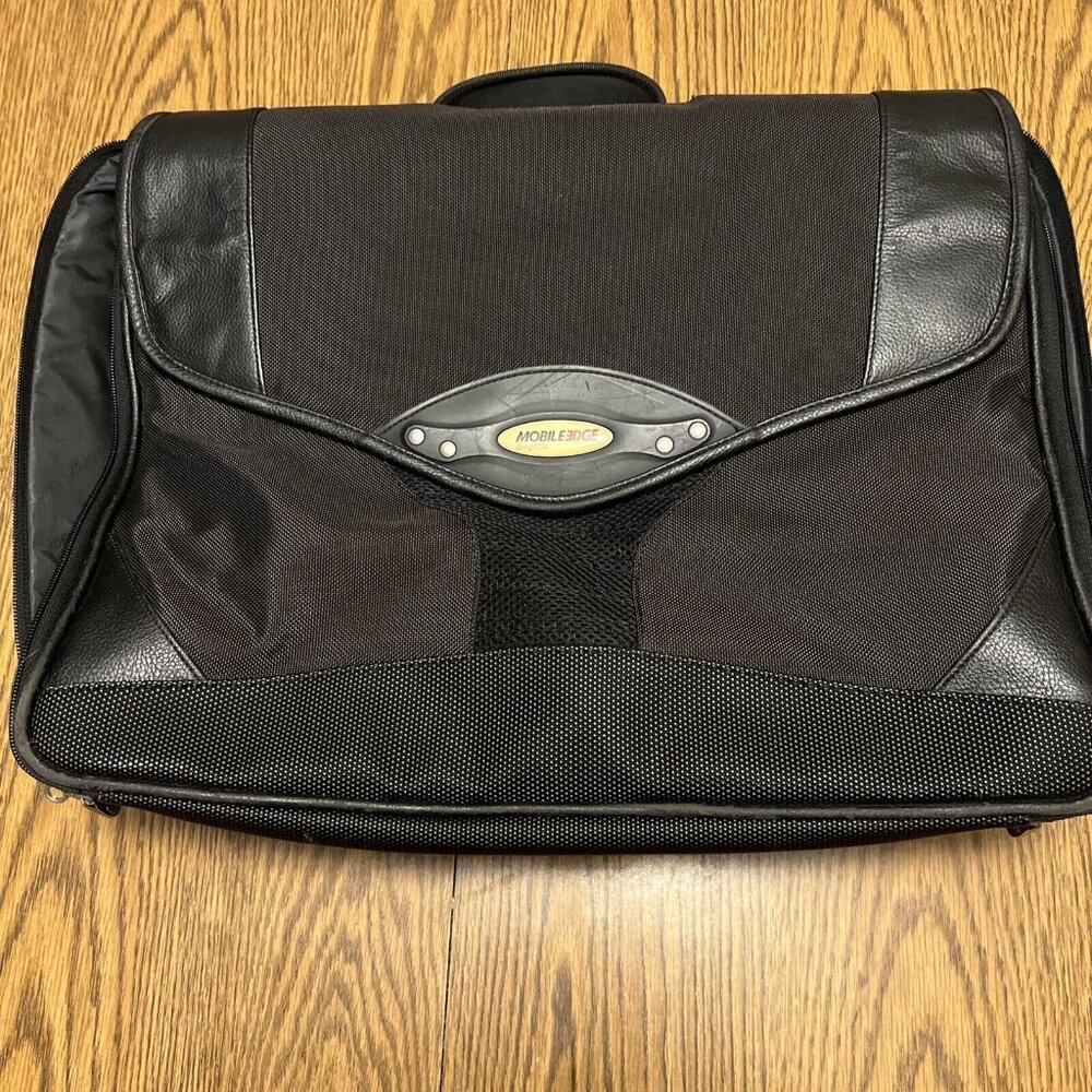 Mobile Edge Premium Laptop Softsided Padded Messenger Bag Case Briefcase GR15
